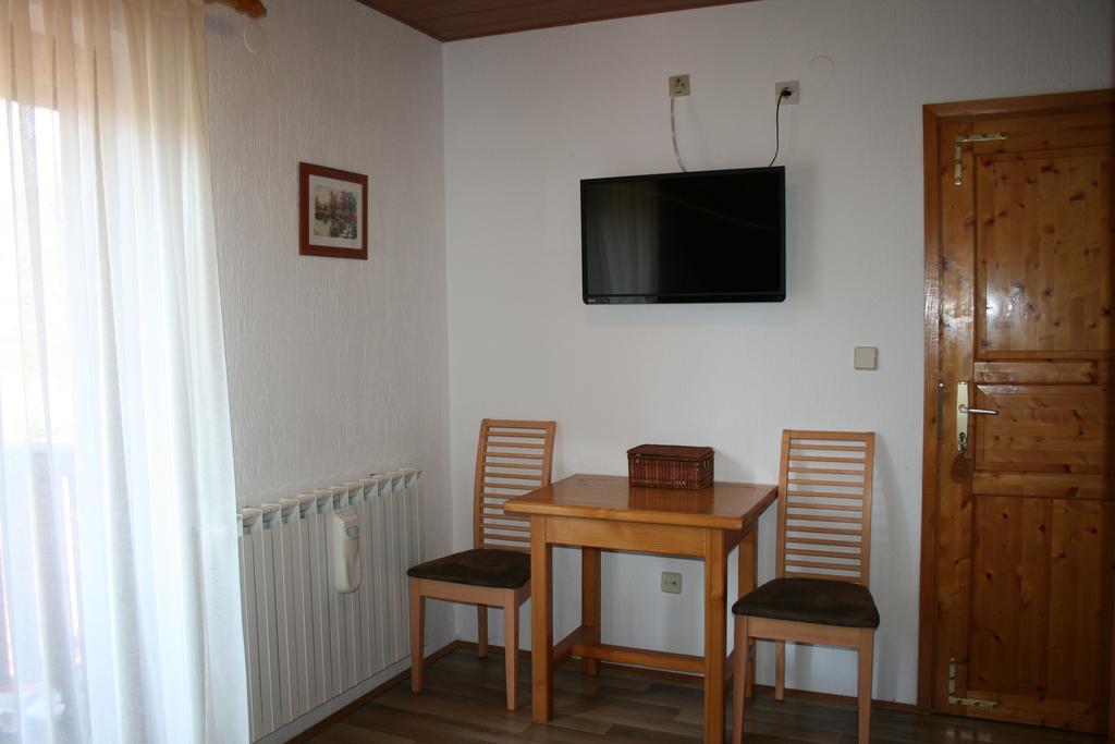 Guesthouse Hodak Selište Drežničko Chambre photo